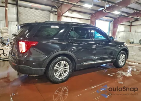 2021 Ford Explorer Xlt z USA, uszkodzony, nr VIN 1FMSK7DH5MGC36163